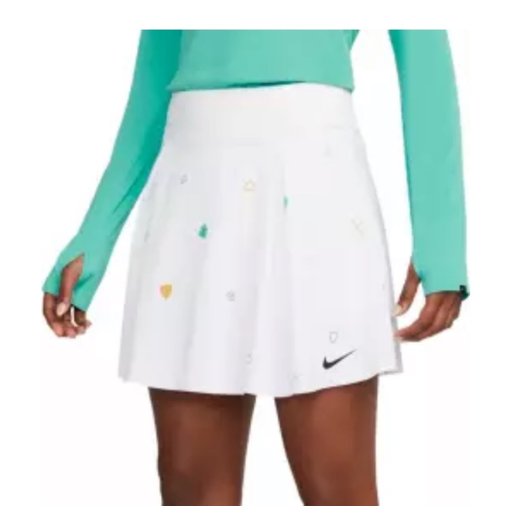 Nike Women's 17" Long Printed Golf Skirt. Size XL. Small stain on front.